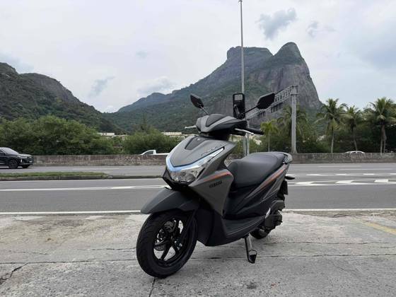 YAMAHA FLUO 125 HYBRID CONNECTED ABS 